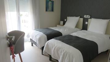 6 chambres, lit parapluie, Wi-Fi, draps fournis