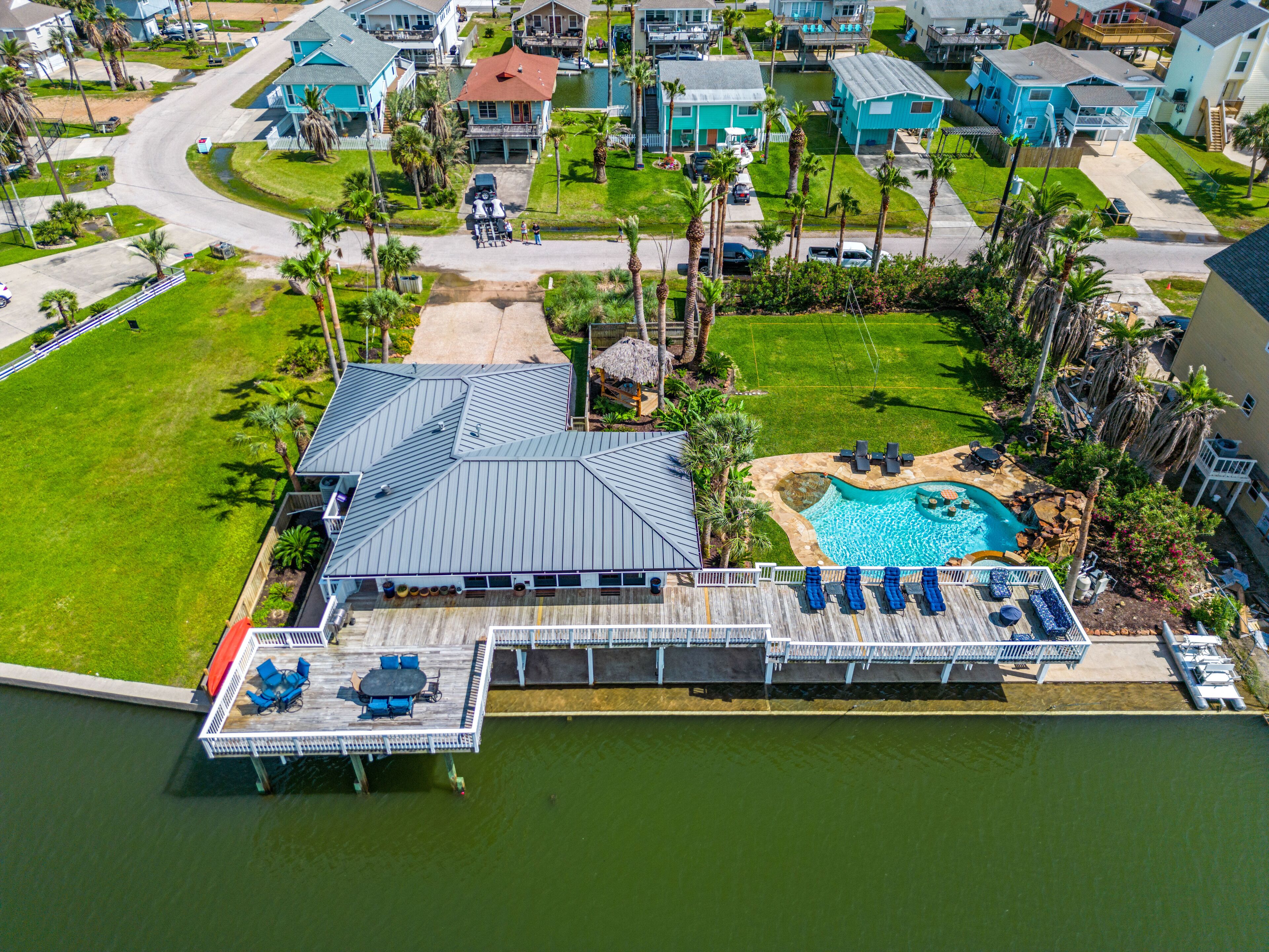 Casa de Palmas: Ultimate Pool w/ Grotto, Hot Tub & Bar