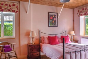 5 chambres, accès au Wi-Fi (inclus), literie fournie