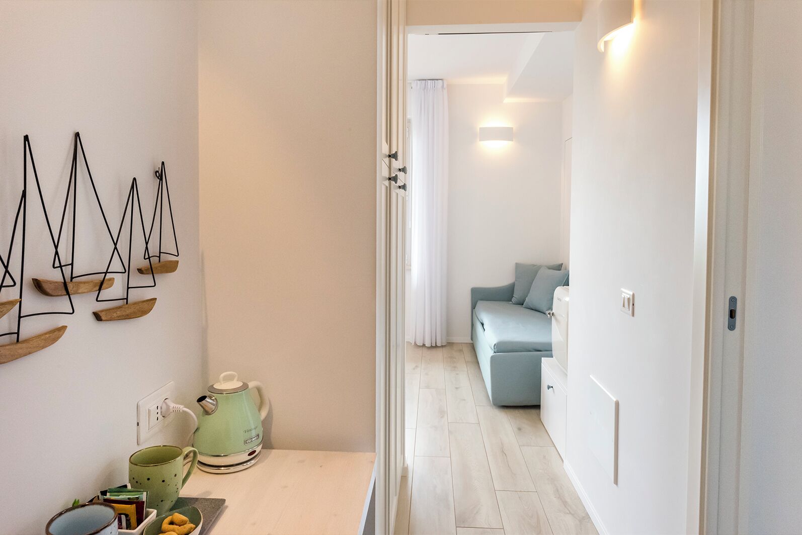 豪華雙人或雙床房, 可攜帶寵物, 山景 | 迷你吧贈品、房內夾萬、遮光窗簾/窗簾、隔音