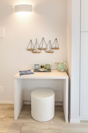 Deluxe Double or Twin Room, Pets Allowed, Hill View | Free minibar, in-room safe, blackout drapes, soundproofing