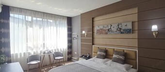 Shehong Hexie Business Hotel