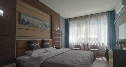 Shehong Hexie Business Hotel