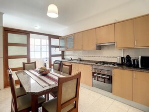 2 bedrooms, desk - Milagres Apartment by Atlantic Holiday (Machico)