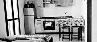 The blue shutters east 045001LTN0039