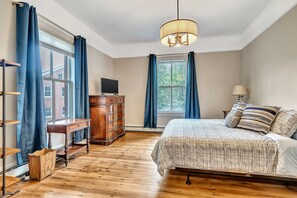 6 bedrooms, WiFi, bed sheets