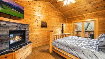 7 slaapkamers, een bureau, een strijkplank/strijkijzer, gratis wifi