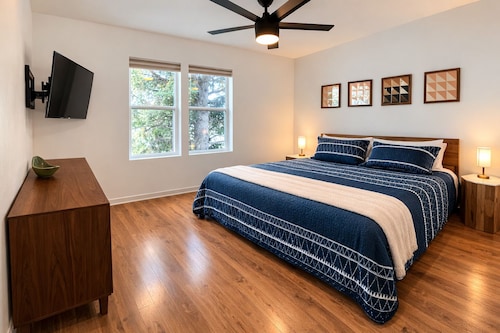 Crofty Cottage Dog-Approved Boise Bench Charmer with Private Fenced Yard