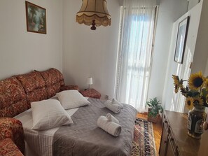 1 bedroom, iron/ironing board, WiFi, bed sheets - Apartment Snjezana Split (Split)