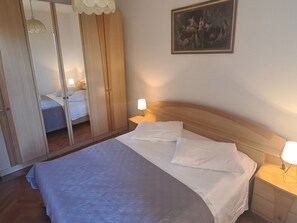 1 bedroom, iron/ironing board, WiFi, bed sheets - Apartment Snjezana Split (Split)