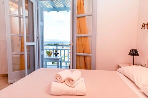 1 chambre, fer et planche à repasser, Wi-Fi gratuit, draps fournis