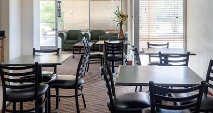 Quality Inn Louisville MS