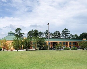 Exterior - Quality Inn Louisville MS (Louisville)