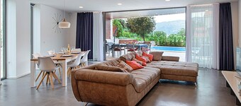 Frontline Korcula Villa | A Stones Throw to The Beach | Villa Korcula Bay View.