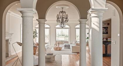 Chateau Wisteria - Luxury Villa with Theater, Garden & Panoramic Views