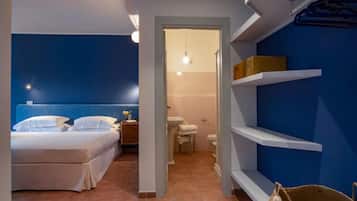 1 bedroom, travel cot, free WiFi, bed sheets