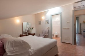 1 Schlafzimmer, Reisekinderbett, kostenloses WLAN, Bettwäsche