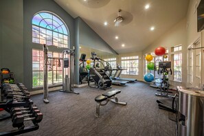 Fitness facility - Once in a Blue Room - Medical Center - 30+ day stays (Houston)