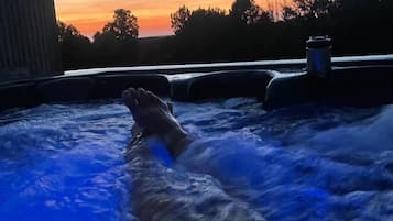 Bain à remous extérieur