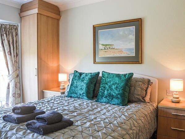 4 makuuhuonetta, ilmainen Wi-Fi, vuodevaatteet, pääsy pyörätuolilla