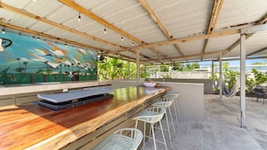 Property grounds - Coral Casa-One block from the beach! (Stella)
