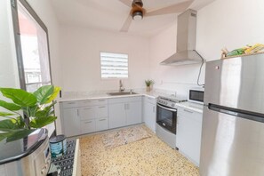 Fridge, microwave, oven, stovetop