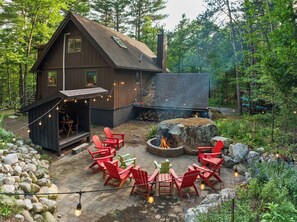 Terrace/patio - Luxury meets Rustic- Beautiful Lodge 1.9 miles from Whiteface-EV charger (Wilmington)