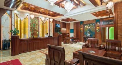 Lanmei Riverside Holiday Hotel