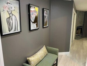 Interior - HOT TOB HEATED POOL HOUSE, MINUTES FROM CLEARWATER BEACH (Clearwater)