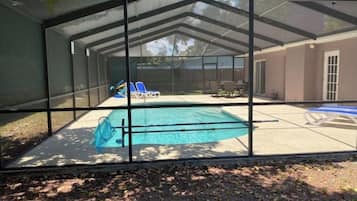 Piscina externa, piscina aquecida