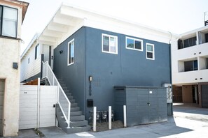 Exterior - Seconds to Beach/Bay, AC, Toys, Ocean Views (San Diego)