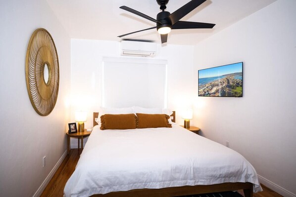 Desk, free WiFi, bed sheets