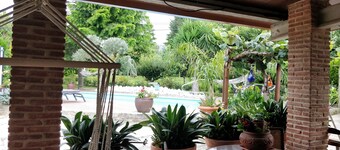 Apartment in a house with garden, pool and barbecue, 10 minutes from Pontevedra