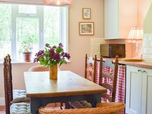 Dining - Such a stunning and rural location, perfect for long walks and relaxing. (Farleigh Wallop, near Basingstoke)