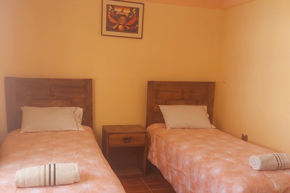 Basic Twin Room | WiFi (free), bed sheets