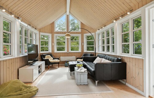 Stunning home in Gilleleje with WiFi