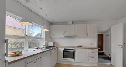 Cozy home in Nykøbing M with WiFi