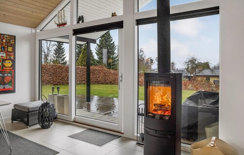Amazing home in Stubbekøbing with WiFi