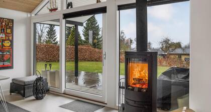 Amazing home in Stubbekøbing with WiFi