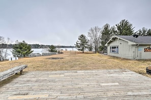 Terrace/patio - Waterfront Castle Rock Lake Cabin w/ Deck & Grill (Friendship)