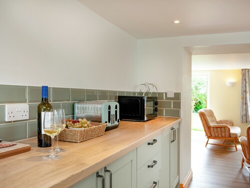 3 bedroom accommodation in St Austell