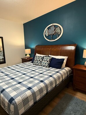 3 habitaciones, tabla de planchar con plancha, cuna de viaje y wifi 