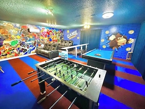 Games room - The Marvel Mansion 5BR Pool Home Next To Disney World (Four Corners)