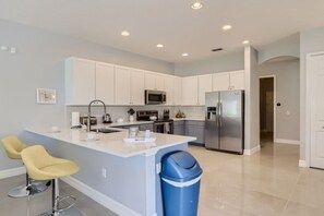 Private kitchen - The Marvel Mansion 5BR Pool Home Near Disney World (Four Corners)