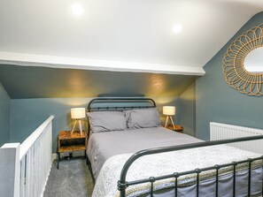 1 quarto, Wi-Fi de cortesia, roupa de cama