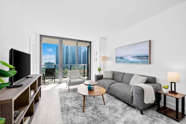 Smart TV - HYDE MIDTOWN RESIDENCES BY IMD MIAMI VACATION RENTALS BRIGHT OCEAN VIEW 1BR (Miami)