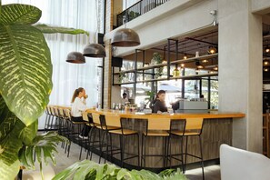 Bar (on property) - Hotel Mutuo Vive (Guadalajara)