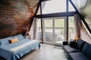 1 bedroom, free WiFi, bed sheets - Beautiful A-Frame with Private Deck w/ Upgraded Jacuzzi and Incredible View! (New Braunfels)