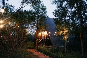 Exterior - Beautiful A-Frame with Private Deck w/ Upgraded Jacuzzi and Incredible View! (New Braunfels)