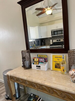 Fridge, microwave, oven, stovetop - Affordable Solar powered 2-Bedroom Haven with Washer/Dryer, near Red Hook! (Charlotte Amalie)